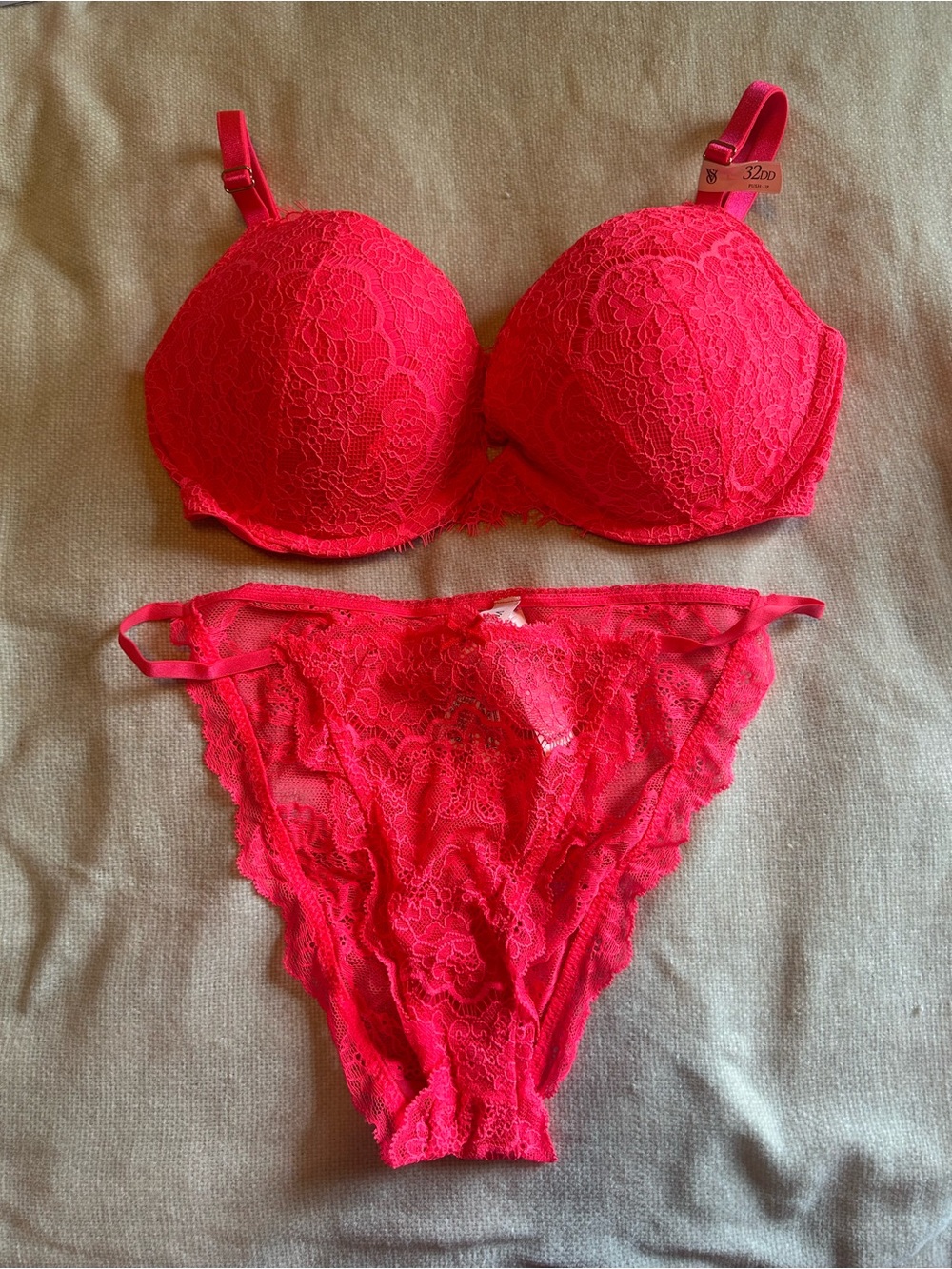 Victoria’s Secret Dream Angels set 32DD/M NWT